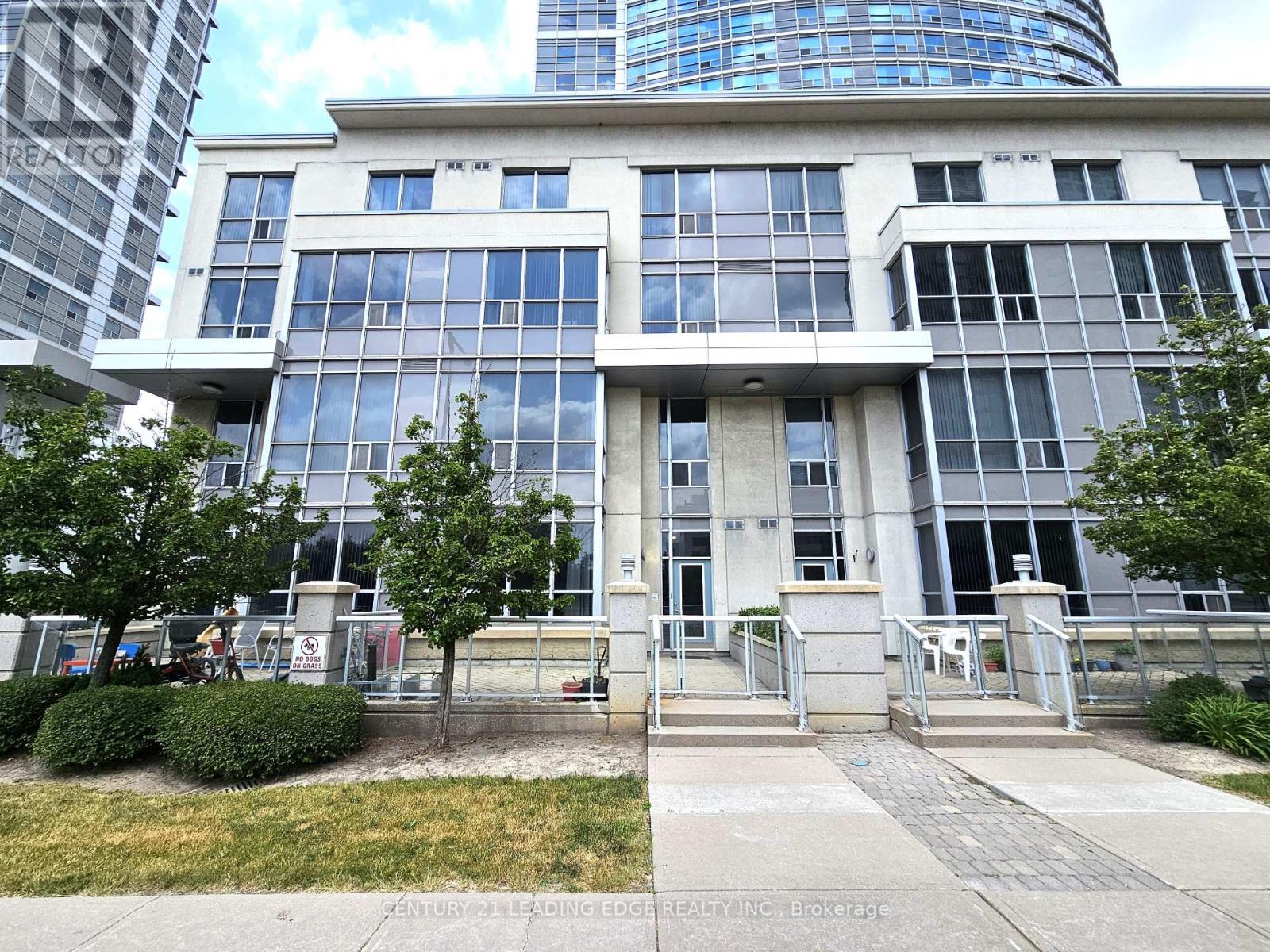 Th120 - 38 Lee Centre Drive, Toronto, Ontario  M1H 3J7 - Photo 32 - E13000504