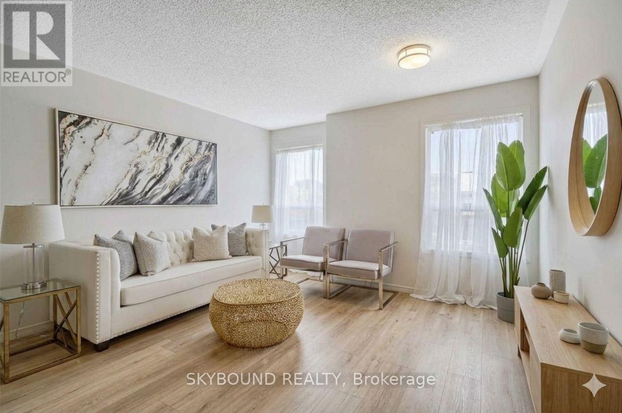 35 Sunrise Drive, Markham, Ontario  L3R 1A1 - Photo 3 - N12974474