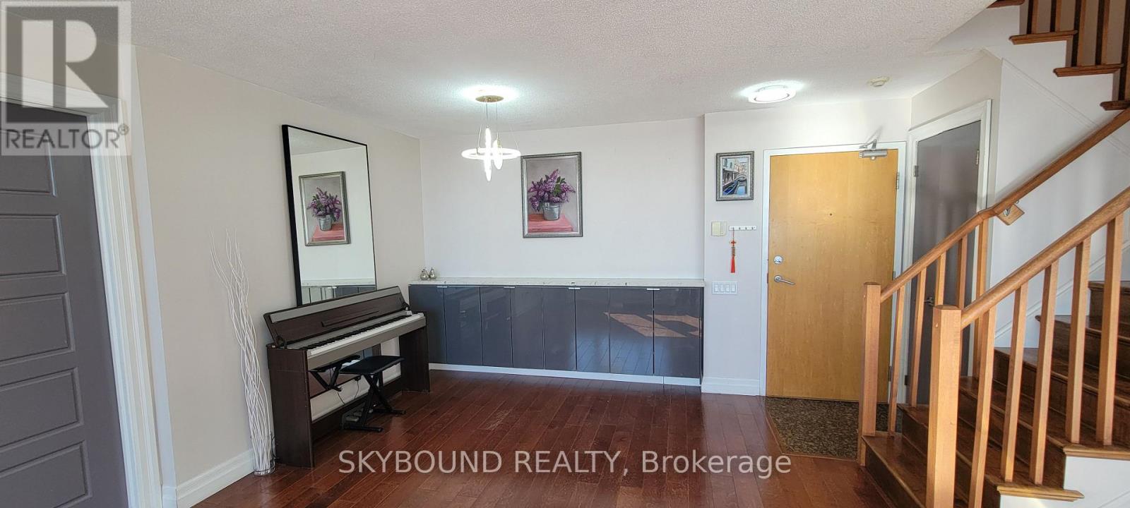 919 - 1040 The Queensway, Toronto, Ontario  M8Z 0A7 - Photo 6 - W12810274