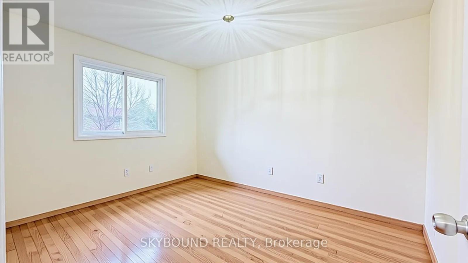 1298 Forest Hill, Oakville, Ontario  L6H 2S4 - Photo 27 - W12974184