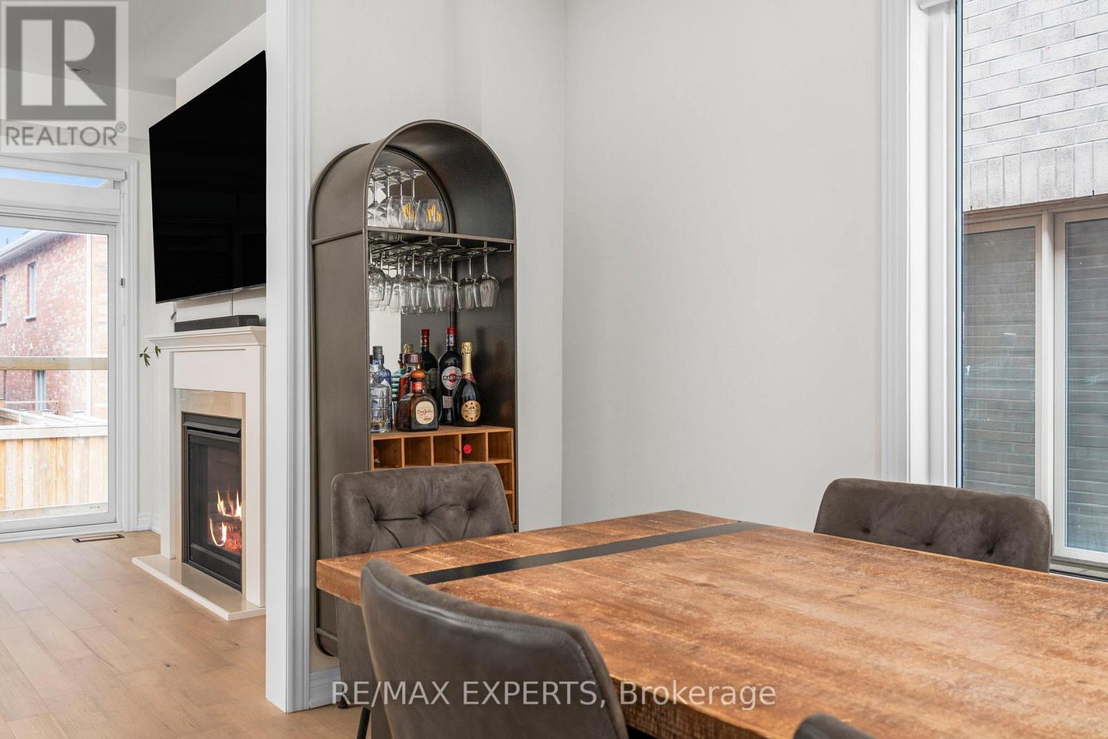 33 Frederick Taylor Way, East Gwillimbury (Mt Albert), Ontario  L0G 1M0 - Photo 11 - N13000208