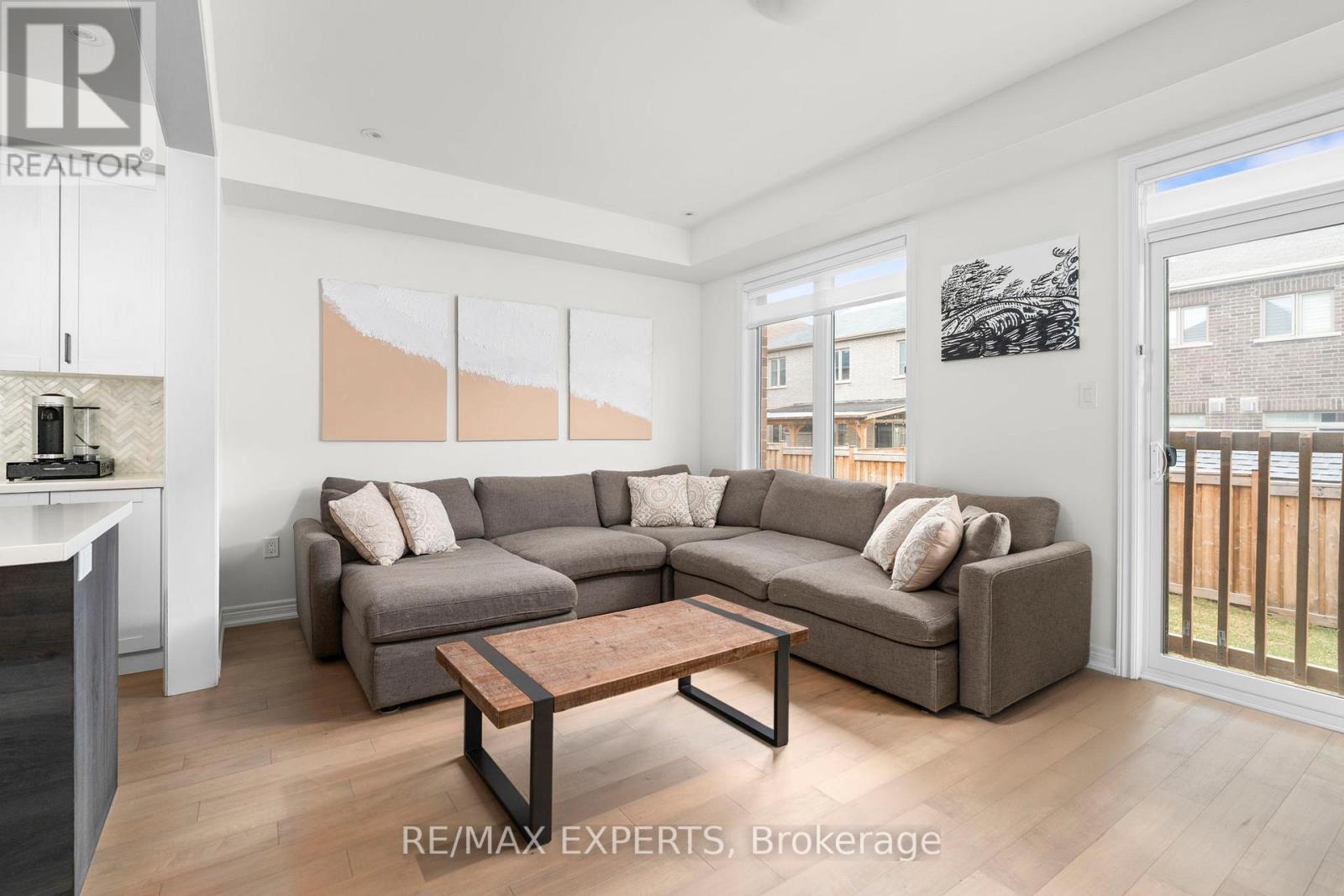 33 Frederick Taylor Way, East Gwillimbury (Mt Albert), Ontario  L0G 1M0 - Photo 21 - N13000208