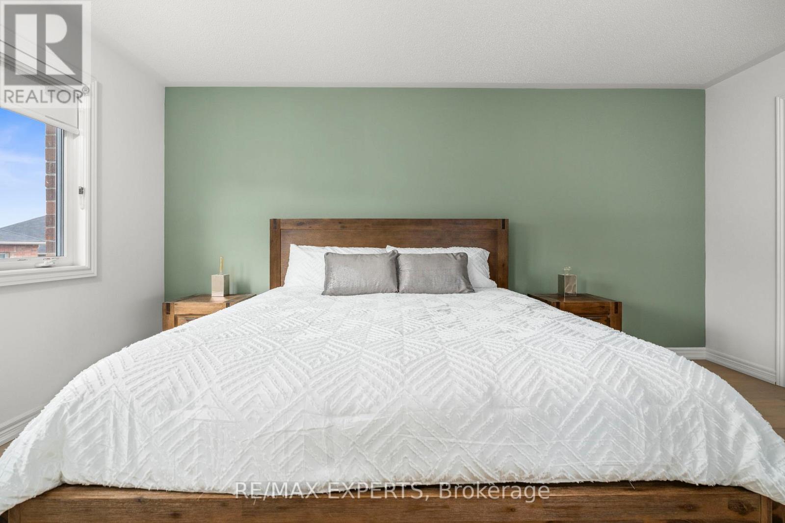 33 Frederick Taylor Way, East Gwillimbury (Mt Albert), Ontario  L0G 1M0 - Photo 27 - N13000208