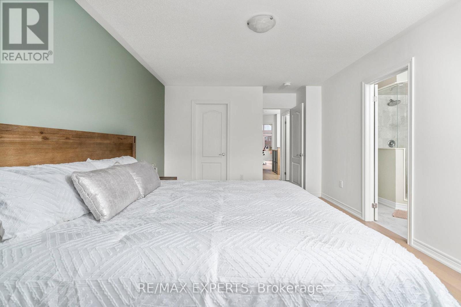 33 Frederick Taylor Way, East Gwillimbury (Mt Albert), Ontario  L0G 1M0 - Photo 29 - N13000208