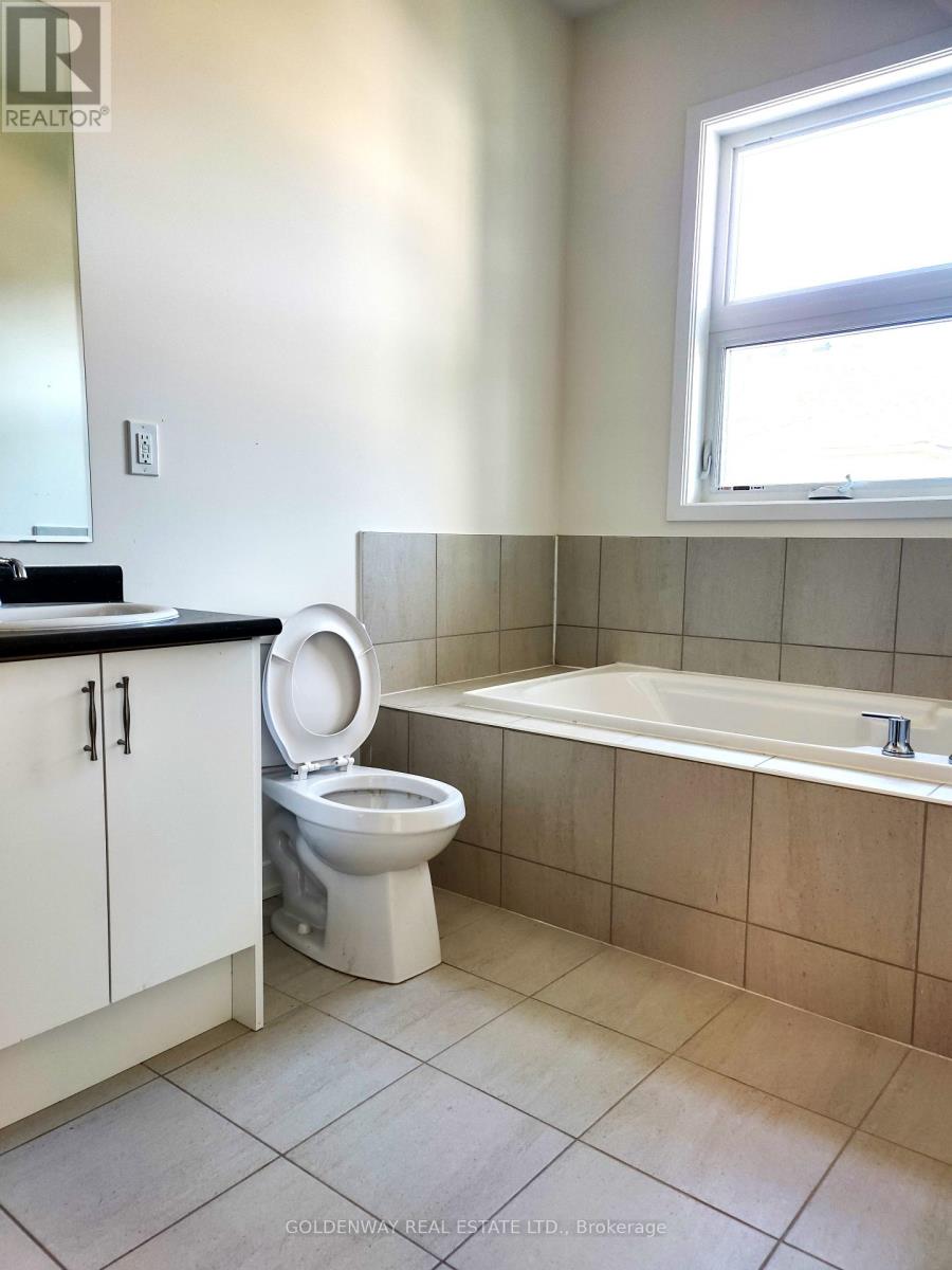 35 Wuhan Lane, Markham, Ontario  L6E 0V4 - Photo 10 - N13000292