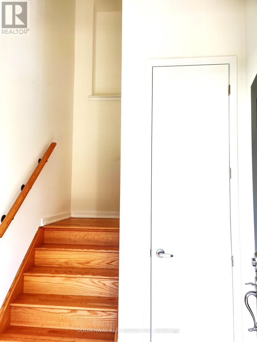 35 Wuhan Lane, Markham, Ontario  L6E 0V4 - Photo 3 - N13000292