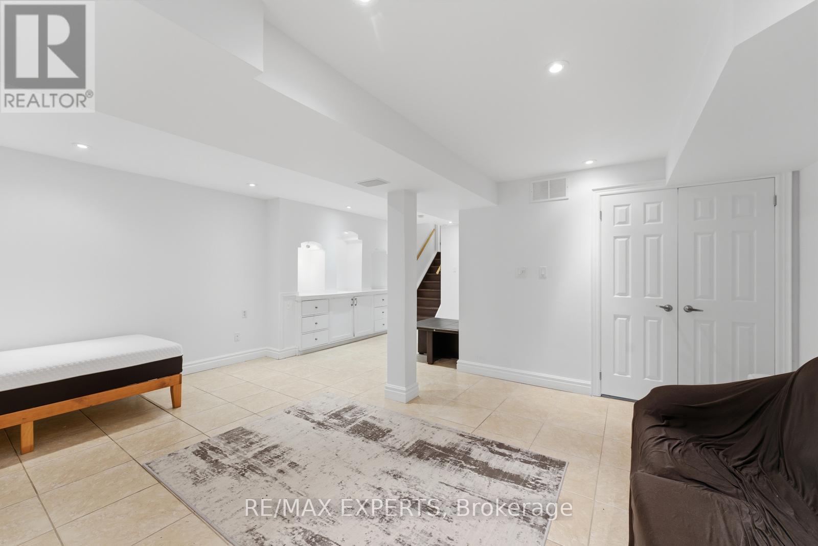 22 Wedgewood Place, Vaughan, Ontario  L4K 4X7 - Photo 27 - N13000300