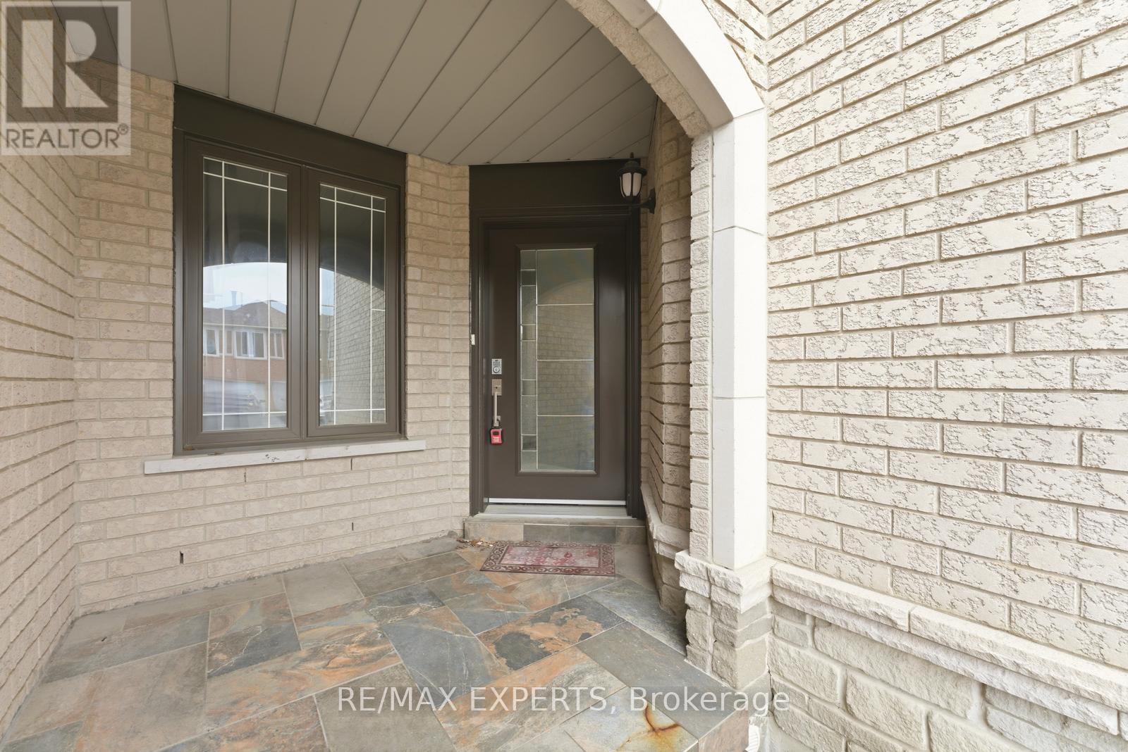 22 Wedgewood Place, Vaughan, Ontario  L4K 4X7 - Photo 3 - N13000300