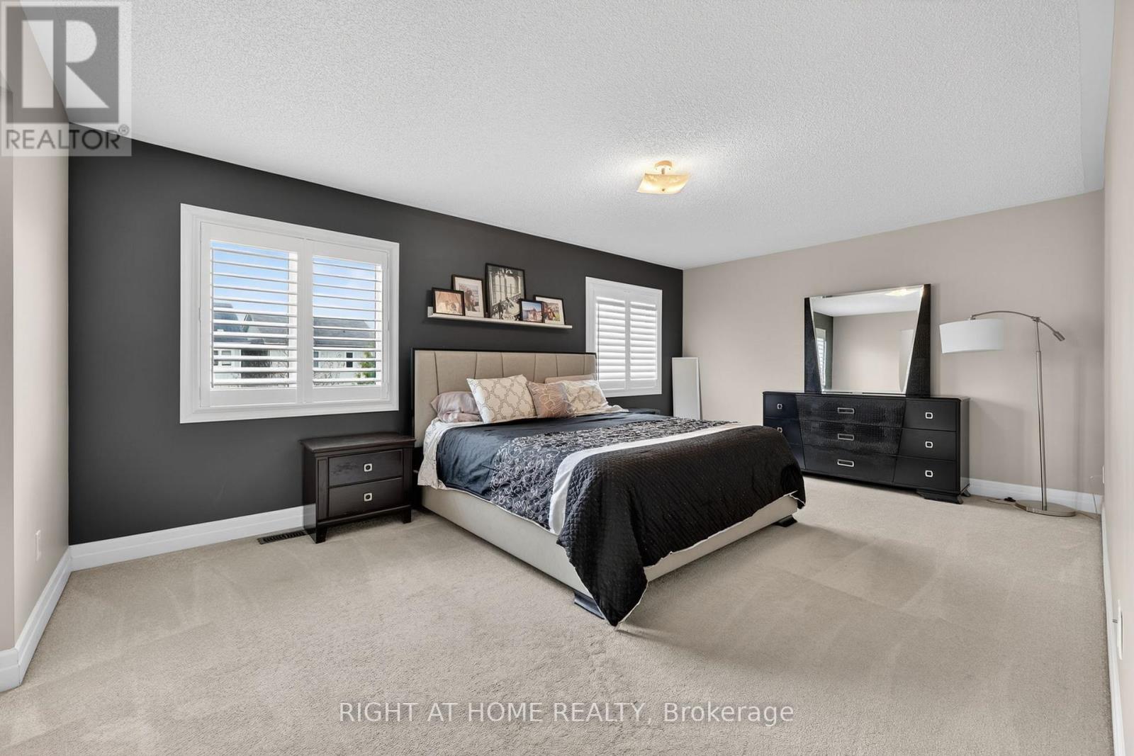 61 Latimer Avenue, Essa, Ontario  L3W 0N3 - Photo 19 - N13000306