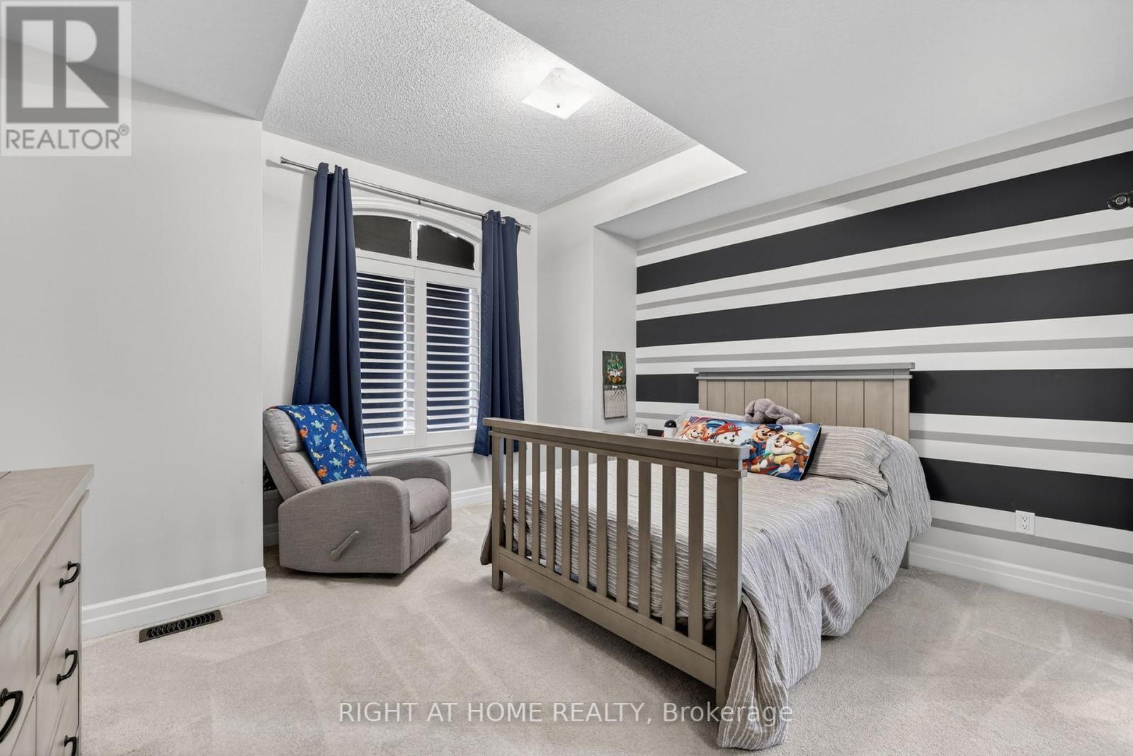 61 Latimer Avenue, Essa, Ontario  L3W 0N3 - Photo 23 - N13000306