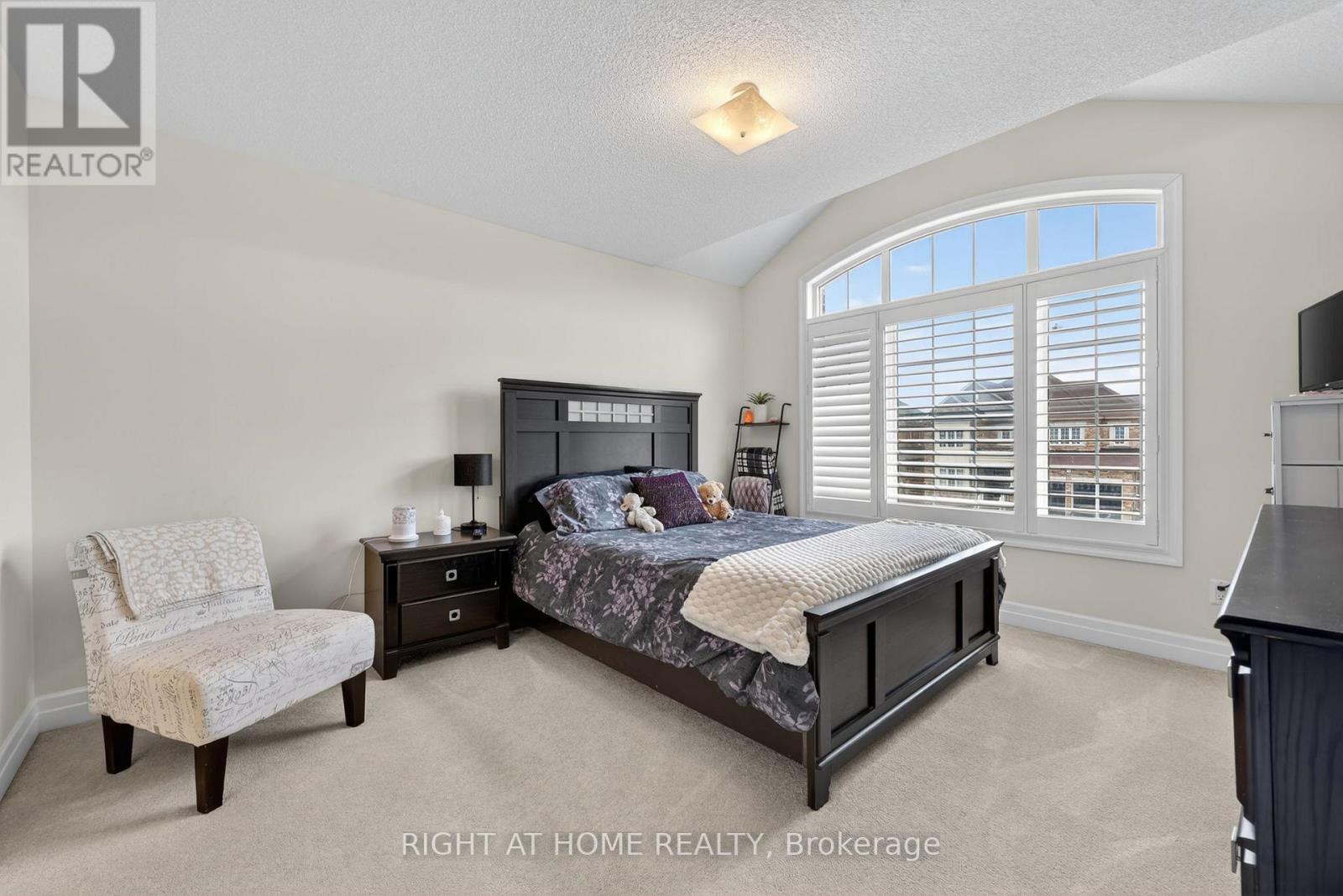 61 Latimer Avenue, Essa, Ontario  L3W 0N3 - Photo 27 - N13000306