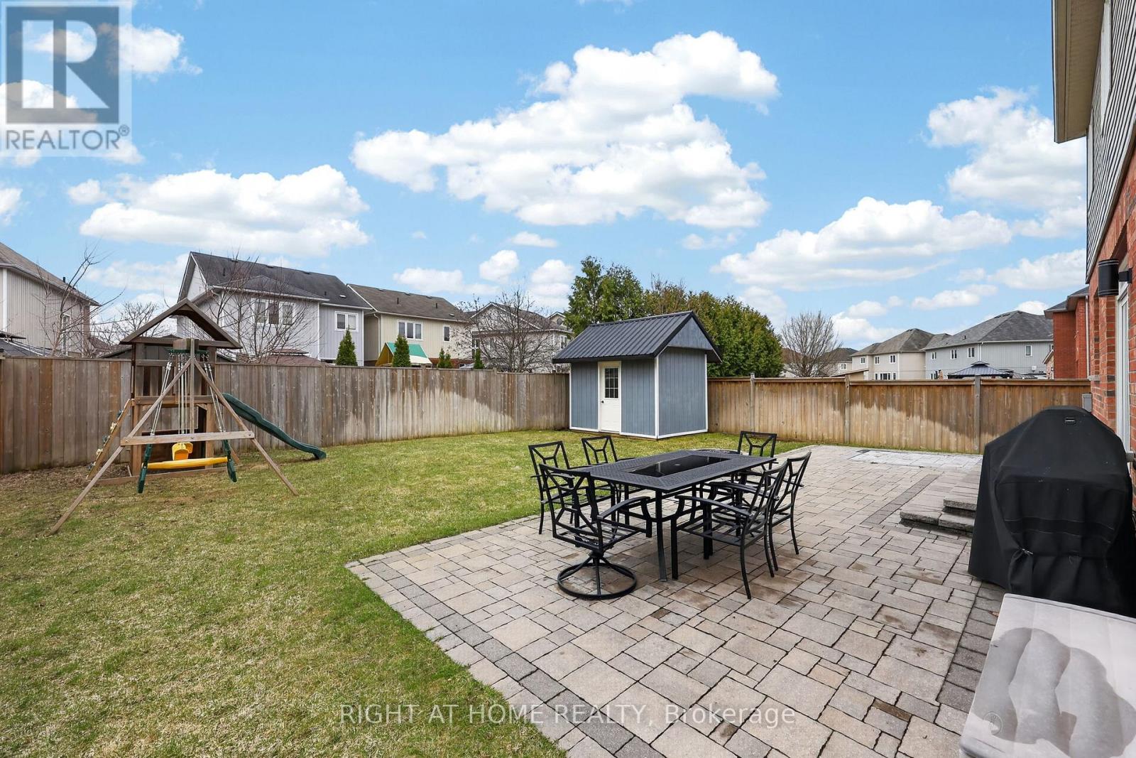 61 Latimer Avenue, Essa, Ontario  L3W 0N3 - Photo 39 - N13000306