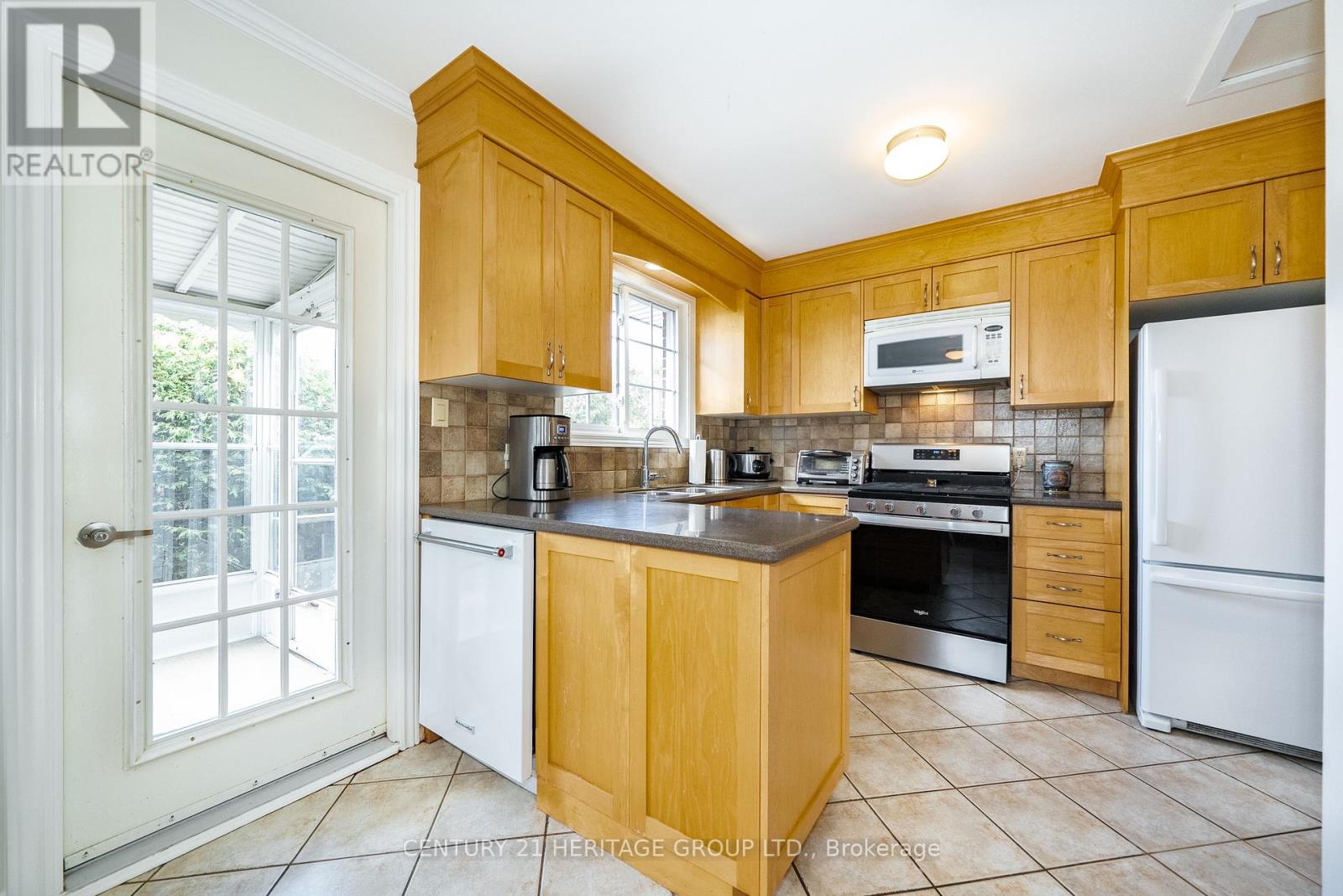 68 Highland Avenue, Newmarket, Ontario  L3Y 3H8 - Photo 21 - N13000308