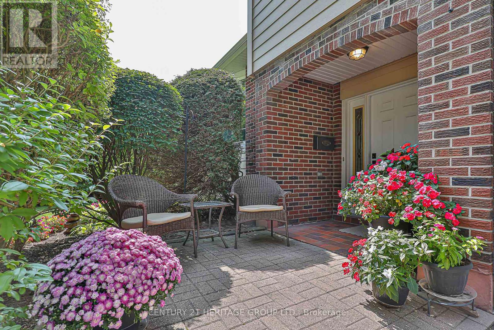 68 Highland Avenue, Newmarket, Ontario  L3Y 3H8 - Photo 8 - N13000308