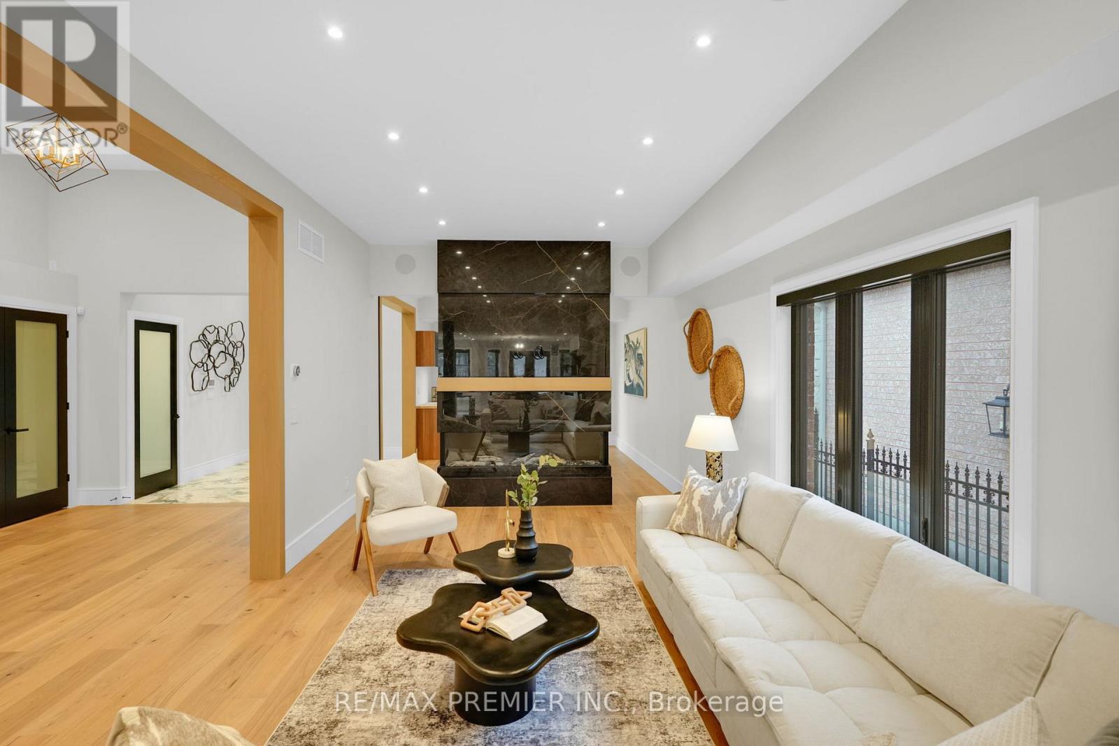 19 Polo Crescent, Vaughan, Ontario  L4L 8W6 - Photo 10 - N13000332