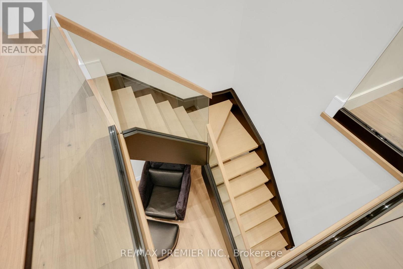 19 Polo Crescent, Vaughan, Ontario  L4L 8W6 - Photo 36 - N13000332