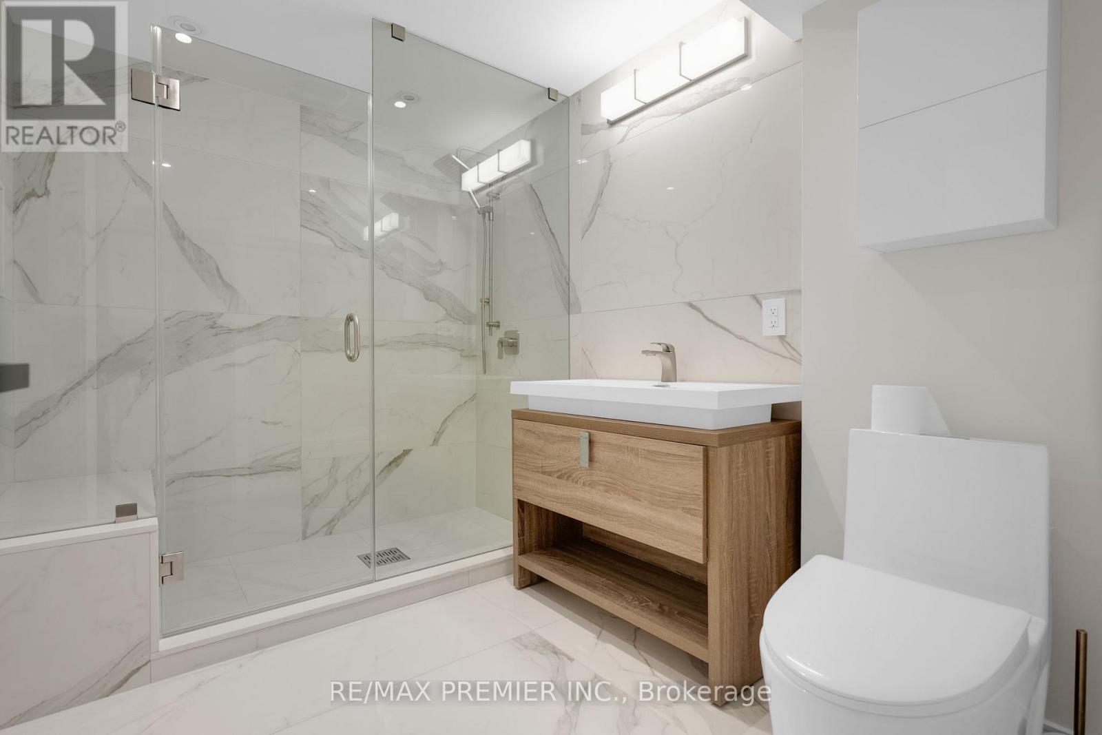 19 Polo Crescent, Vaughan, Ontario  L4L 8W6 - Photo 46 - N13000332