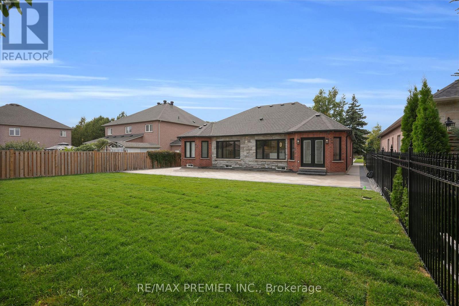 19 Polo Crescent, Vaughan, Ontario  L4L 8W6 - Photo 48 - N13000332