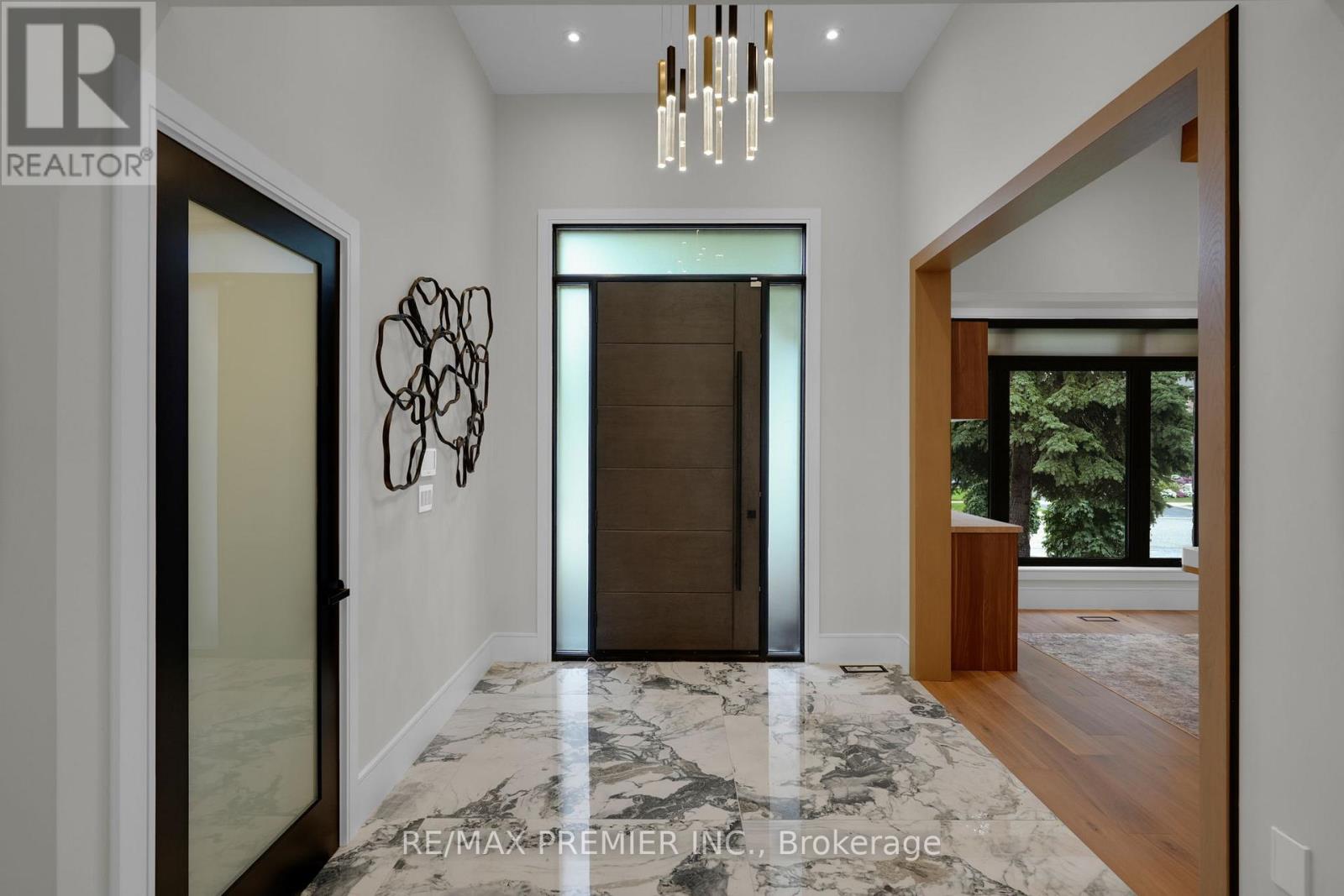 19 Polo Crescent, Vaughan, Ontario  L4L 8W6 - Photo 5 - N13000332