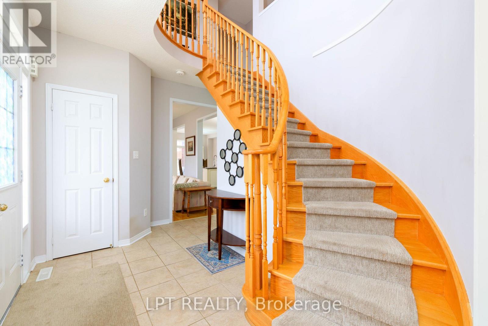 38 Pacfic Rim Court, Richmond Hill, Ontario  L4E 0W8 - Photo 10 - N13000370