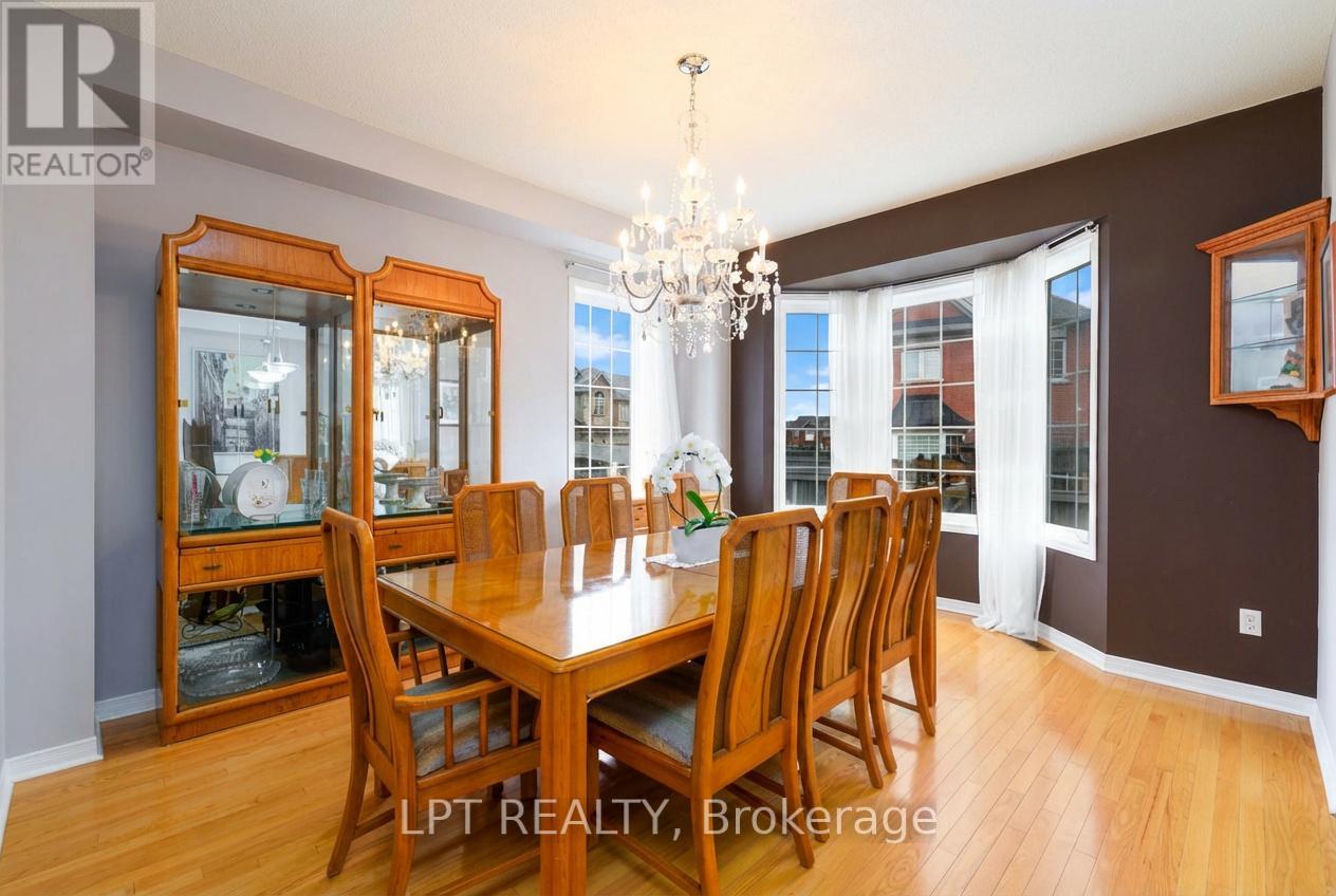 38 Pacfic Rim Court, Richmond Hill, Ontario  L4E 0W8 - Photo 13 - N13000370