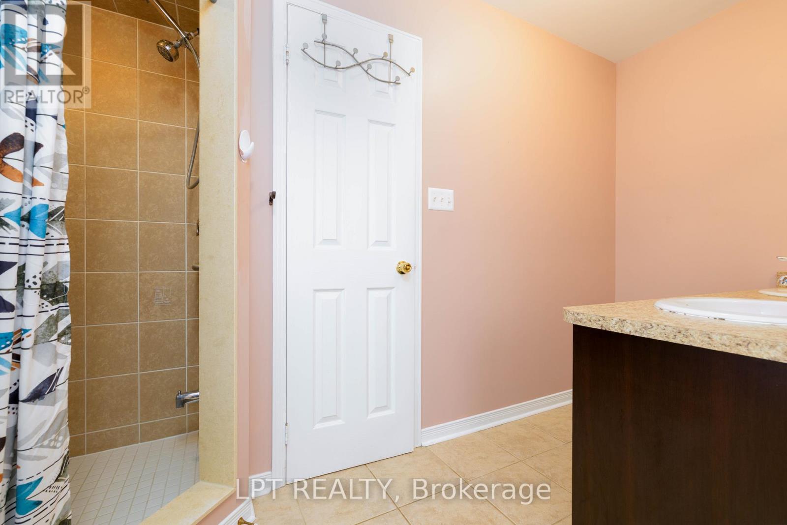 38 Pacfic Rim Court, Richmond Hill, Ontario  L4E 0W8 - Photo 28 - N13000370