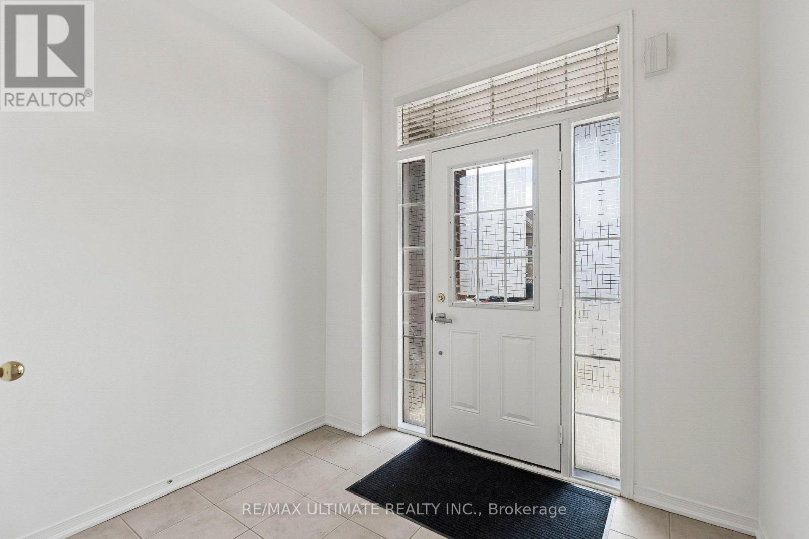 578 Reeves Way Boulevard, Whitchurch-Stouffville, Ontario  L4A 0T3 - Photo 4 - N13000466