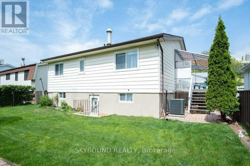 1298 Forest Hill, Oakville, Ontario  L6H 2S4 - Photo 19 - W12974184