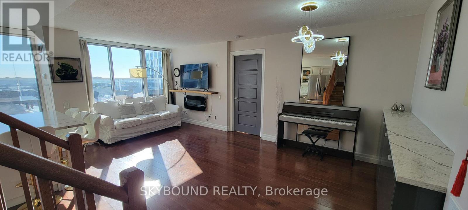 919 - 1040 The Queensway, Toronto, Ontario  M8Z 0A7 - Photo 13 - W12810274