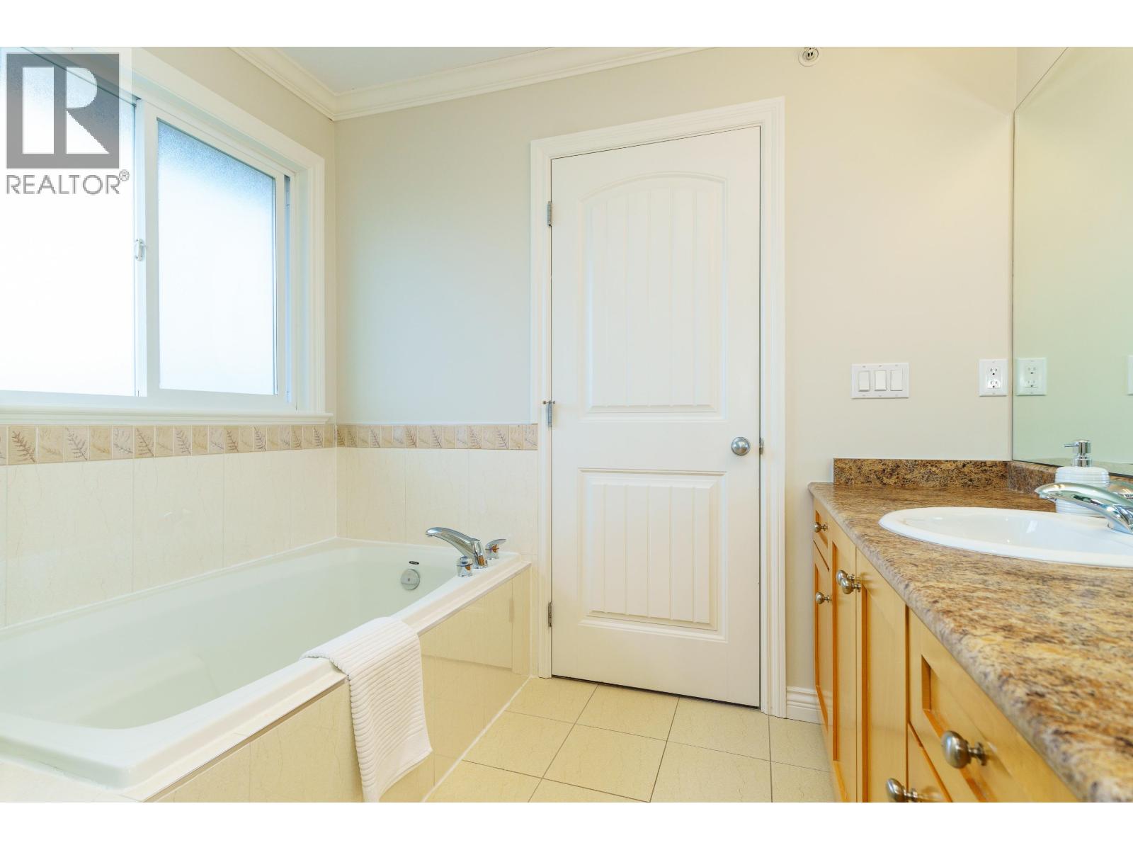 19131 118b Avenue, Pitt Meadows, British Columbia  V3Y 0A4 - Photo 25 - R3104553