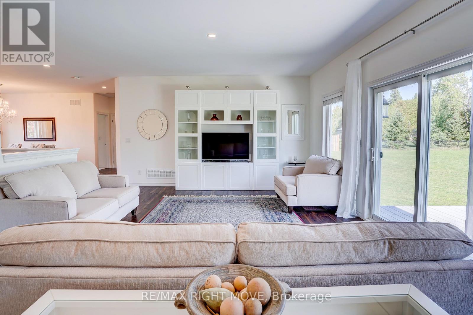 15 Keyzer Drive, Oro-Medonte, Ontario  L3V 8N7 - Photo 11 - S13000194