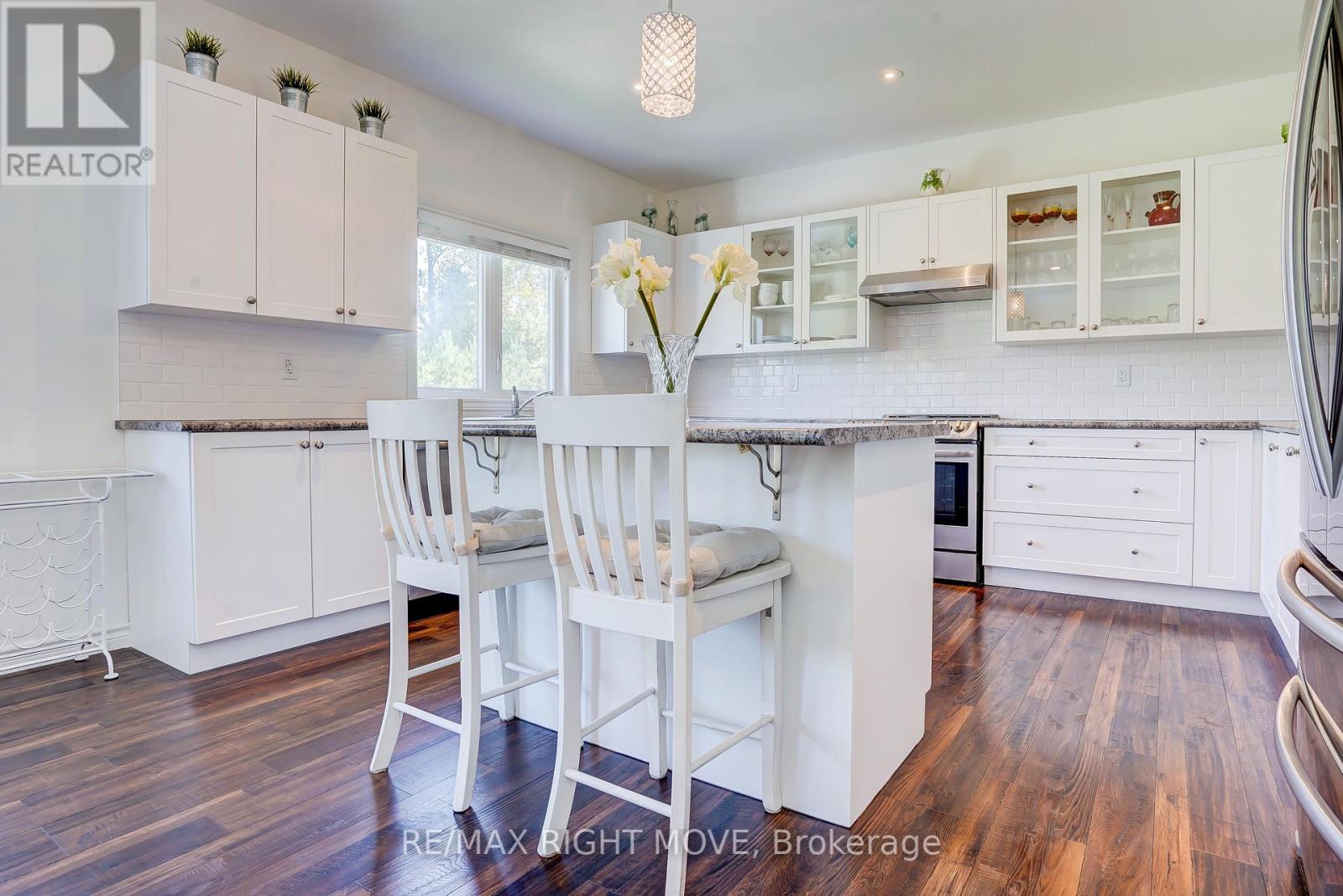 15 Keyzer Drive, Oro-Medonte, Ontario  L3V 8N7 - Photo 6 - S13000194