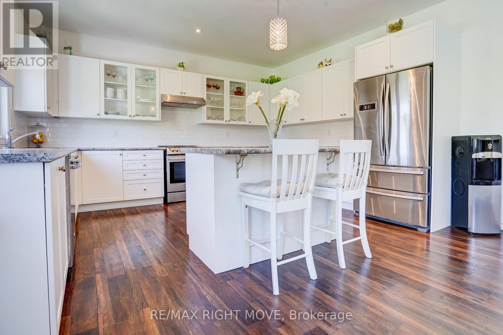 15 Keyzer Drive, Oro-Medonte, Ontario  L3V 8N7 - Photo 7 - S13000194