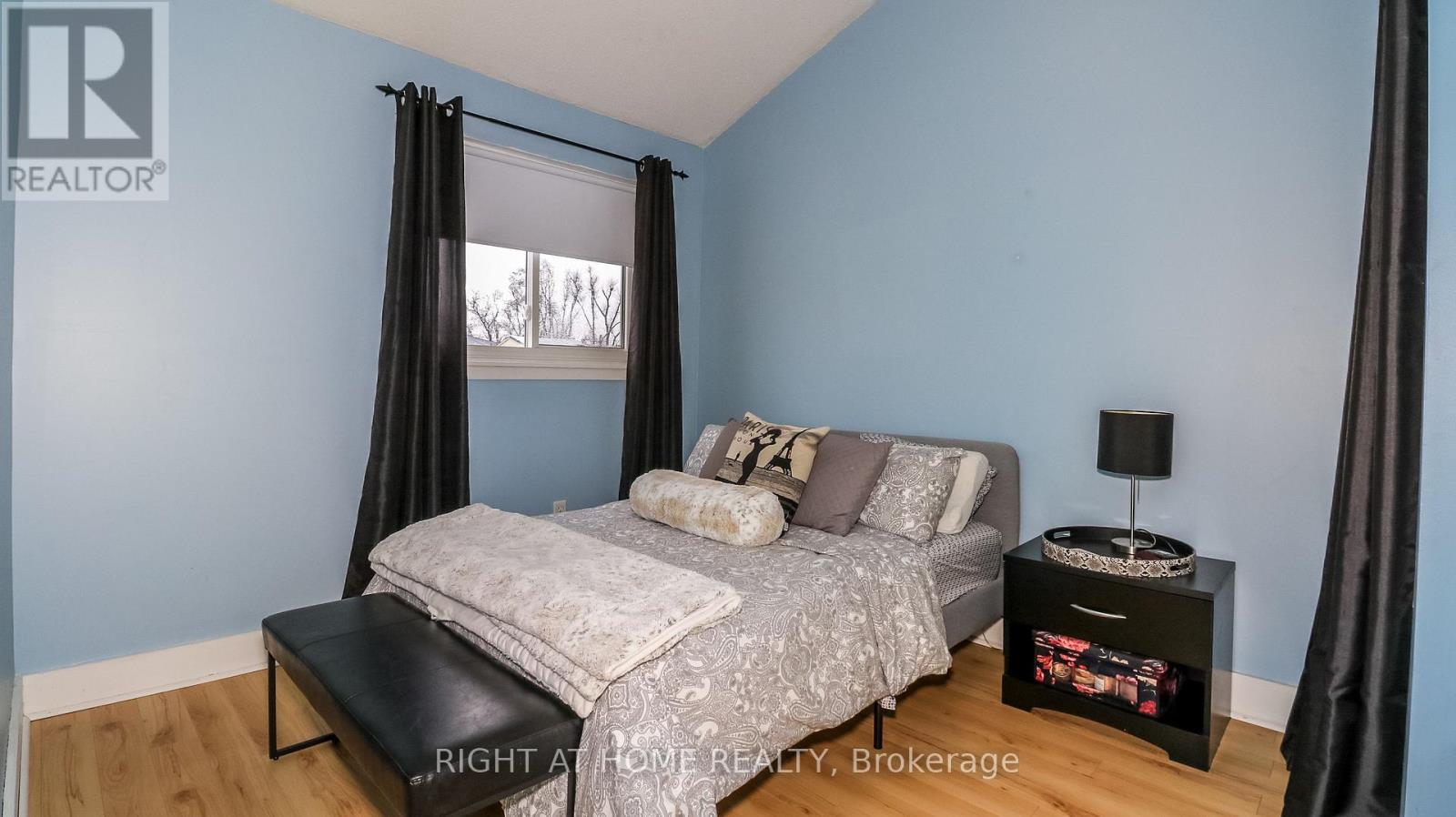 21 Robin Court, Barrie, Ontario  L4M 5L9 - Photo 15 - S13000282