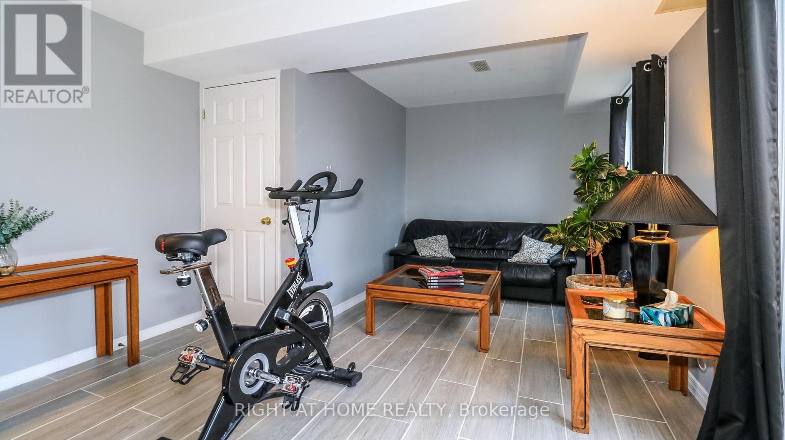 21 Robin Court, Barrie, Ontario  L4M 5L9 - Photo 20 - S13000282