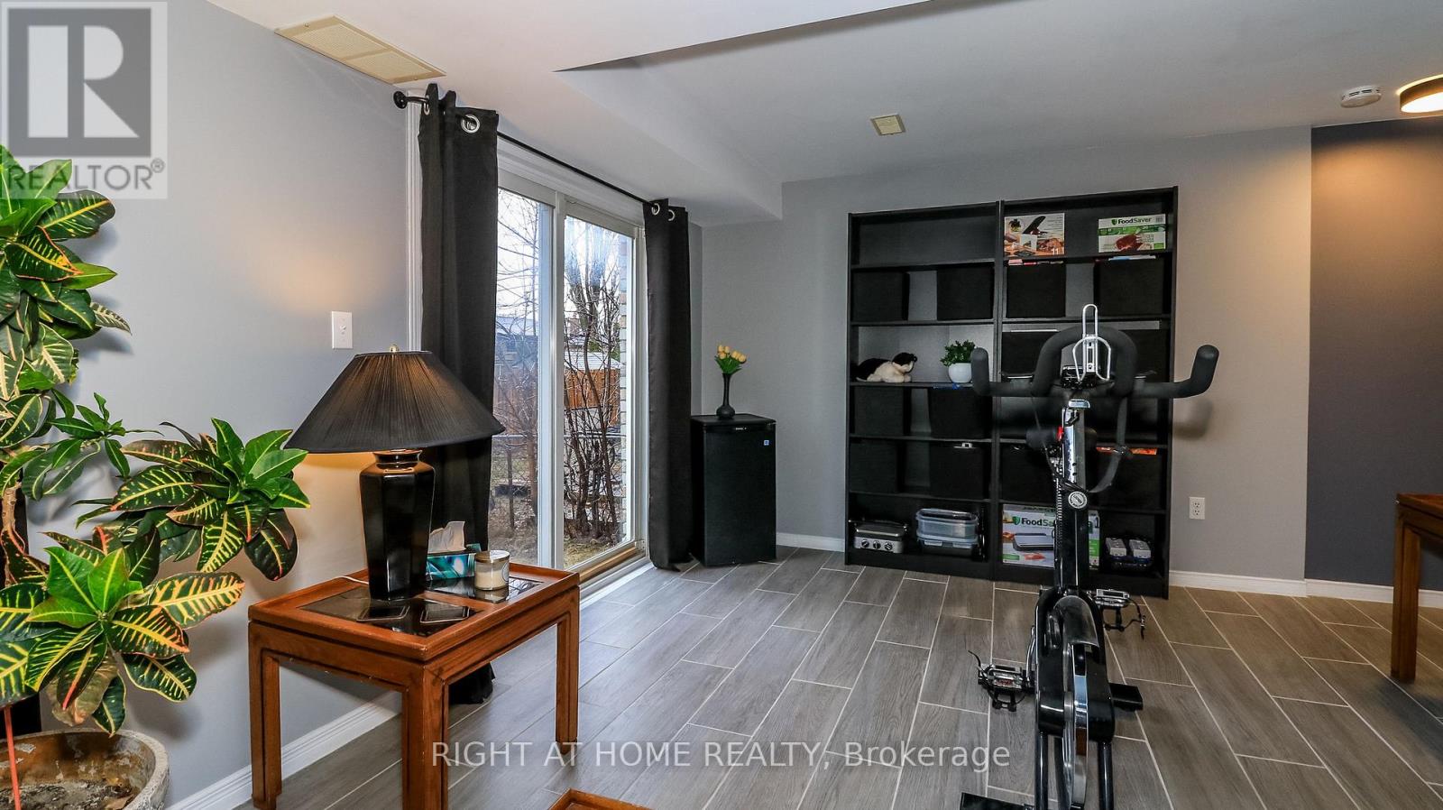 21 Robin Court, Barrie, Ontario  L4M 5L9 - Photo 21 - S13000282