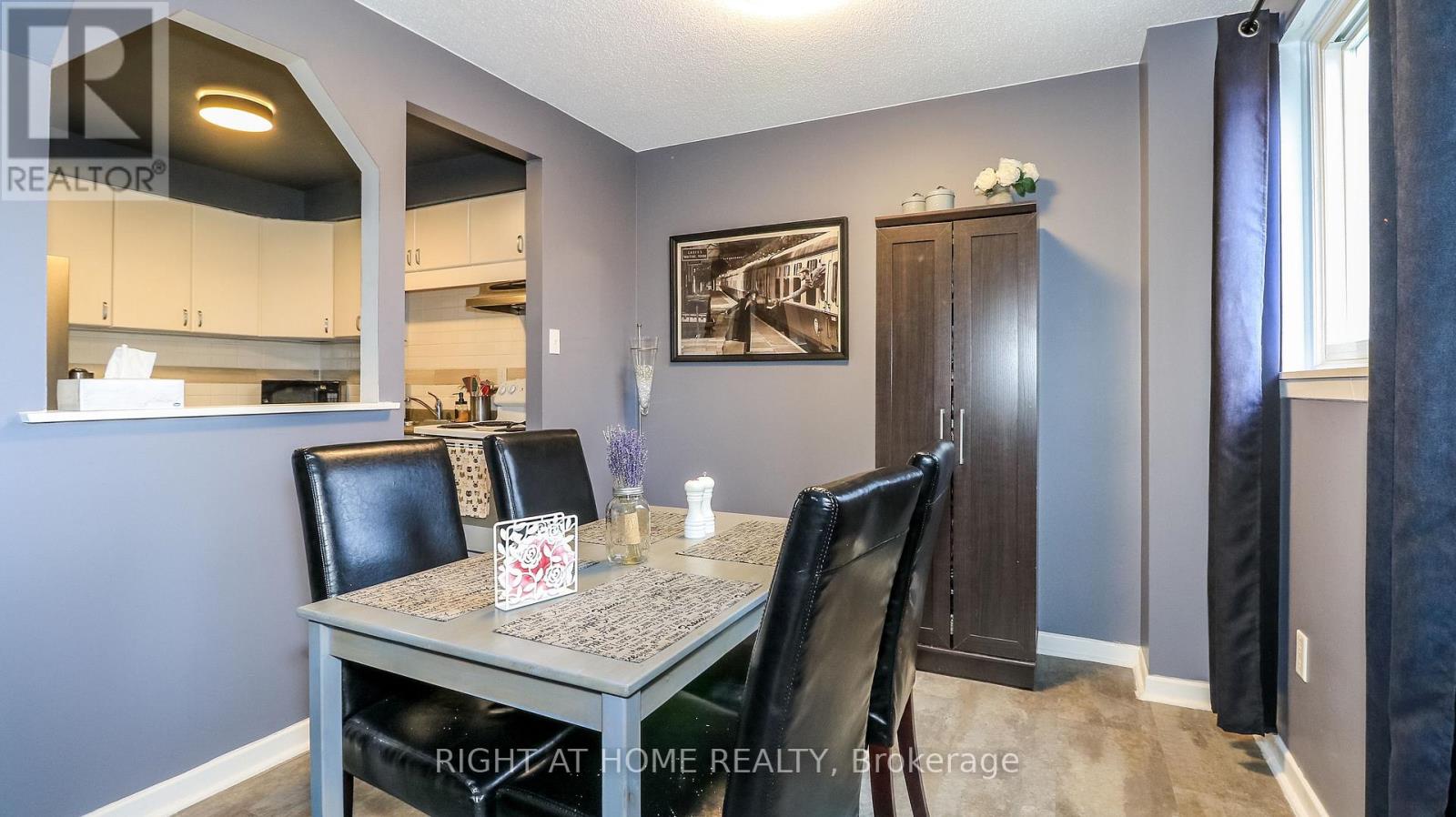 21 Robin Court, Barrie, Ontario  L4M 5L9 - Photo 6 - S13000282