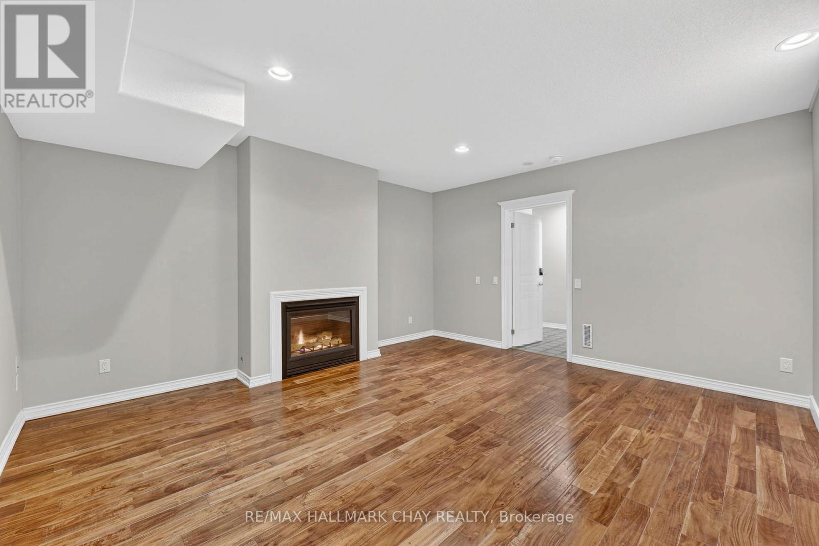 Lower - 6 Grouse Glen, Barrie, Ontario  L4N 7Z4 - Photo 7 - S13000290