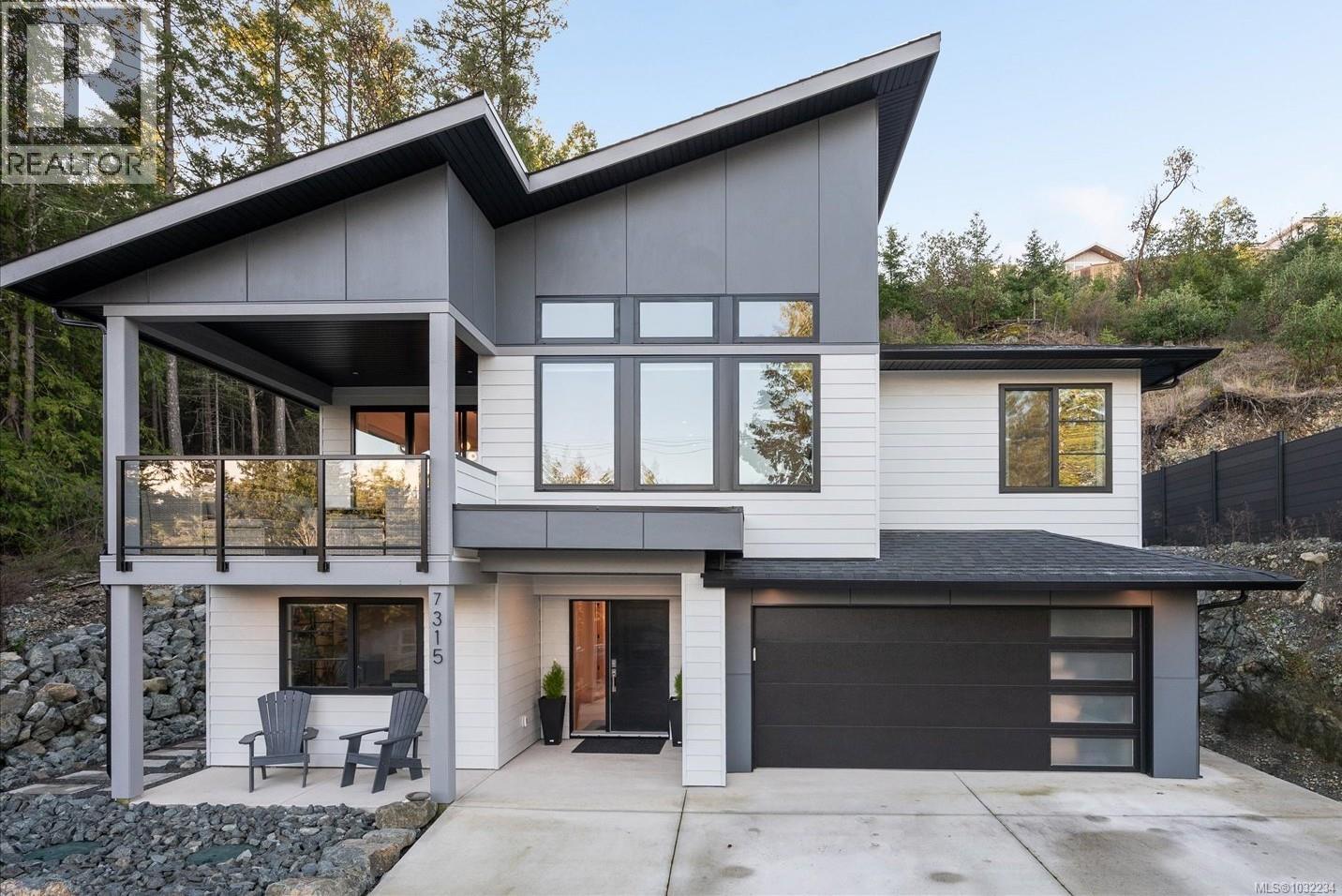 7315 Aulds Rd, Lantzville, British Columbia