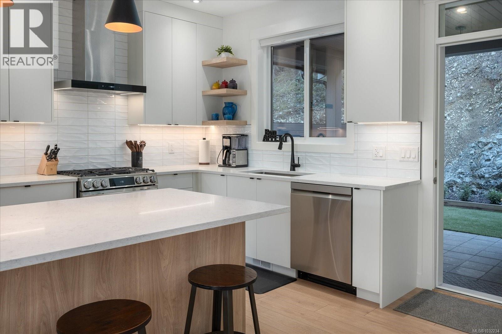 7315 Aulds Rd, Lantzville, British Columbia  V0R 2H0 - Photo 17 - 1032234