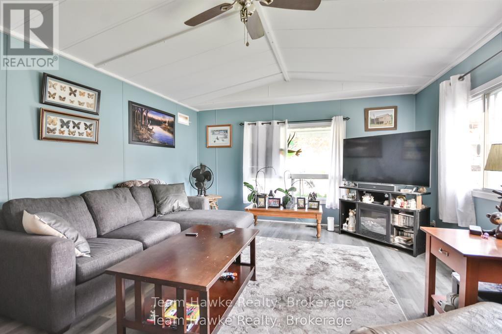 48 Northland Drive, Midland, Ontario  L4R 5B5 - Photo 6 - S12752522