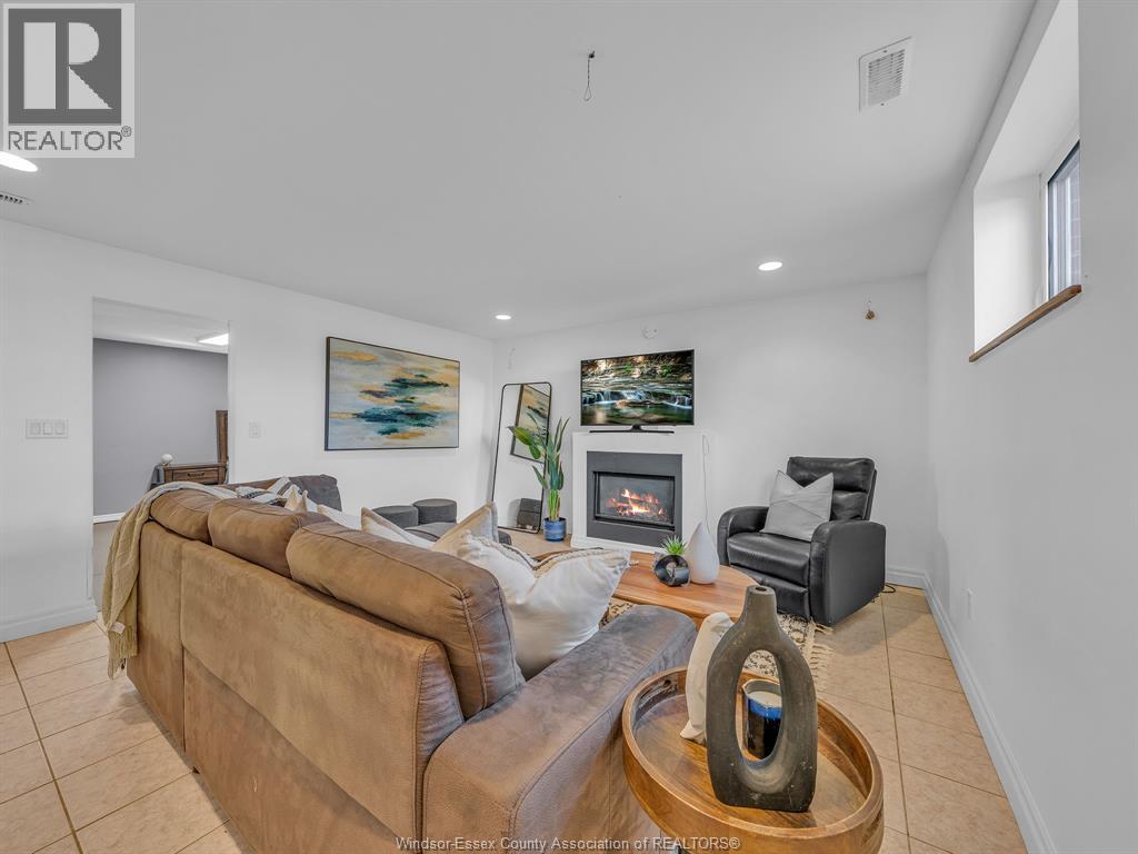 4660 Ray Road, Windsor, Ontario  N9R 1K0 - Photo 28 - 26008196