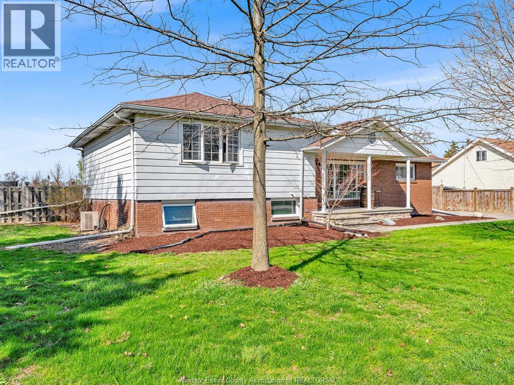 4660 Ray Road, Windsor, Ontario  N9R 1K0 - Photo 3 - 26008196