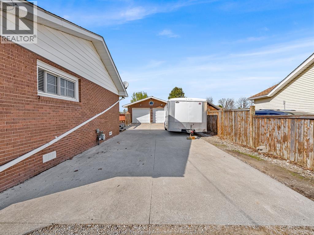 4660 Ray Road, Windsor, Ontario  N9R 1K0 - Photo 33 - 26008196