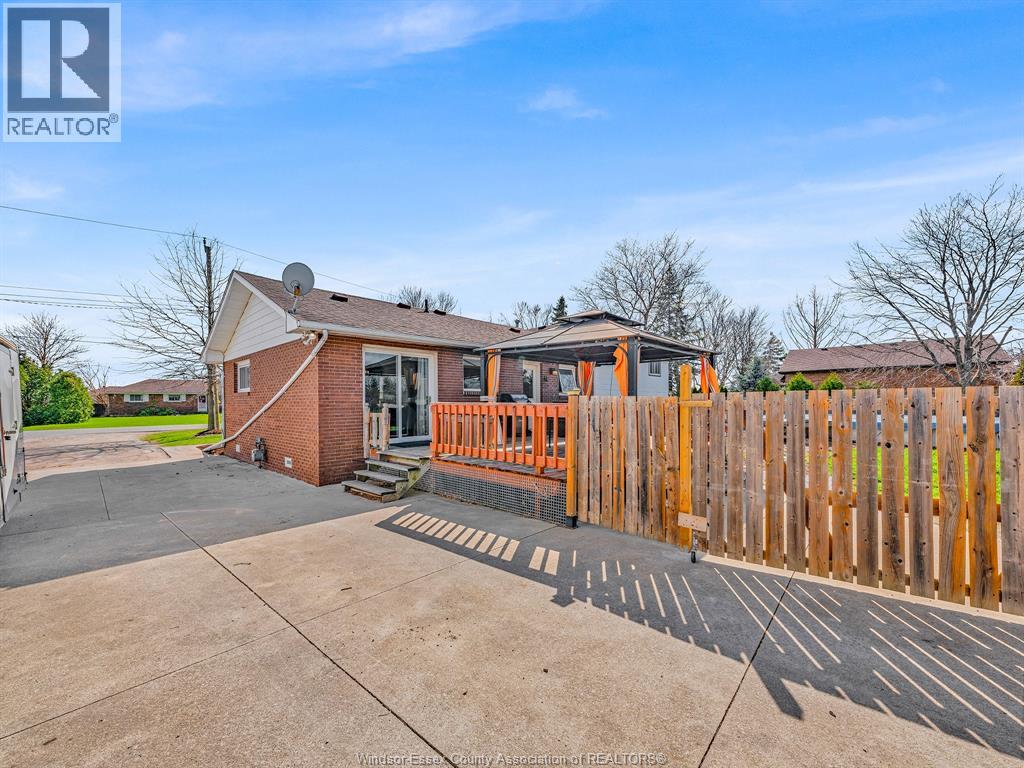 4660 Ray Road, Windsor, Ontario  N9R 1K0 - Photo 35 - 26008196