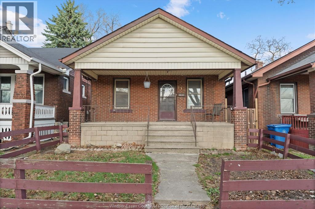 816 JANETTE, Windsor, Ontario