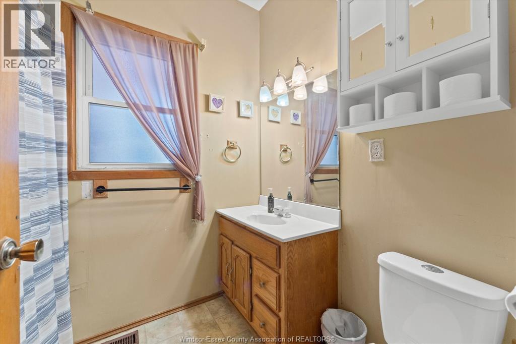 816 Janette, Windsor, Ontario  N9A 4Z9 - Photo 14 - 26008172