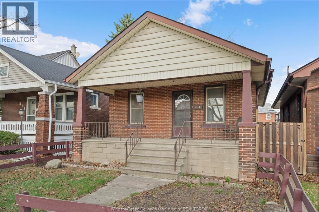 816 Janette, Windsor, Ontario  N9A 4Z9 - Photo 2 - 26008172
