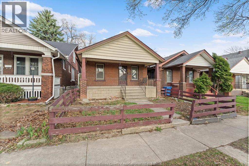816 Janette, Windsor, Ontario  N9A 4Z9 - Photo 3 - 26008172