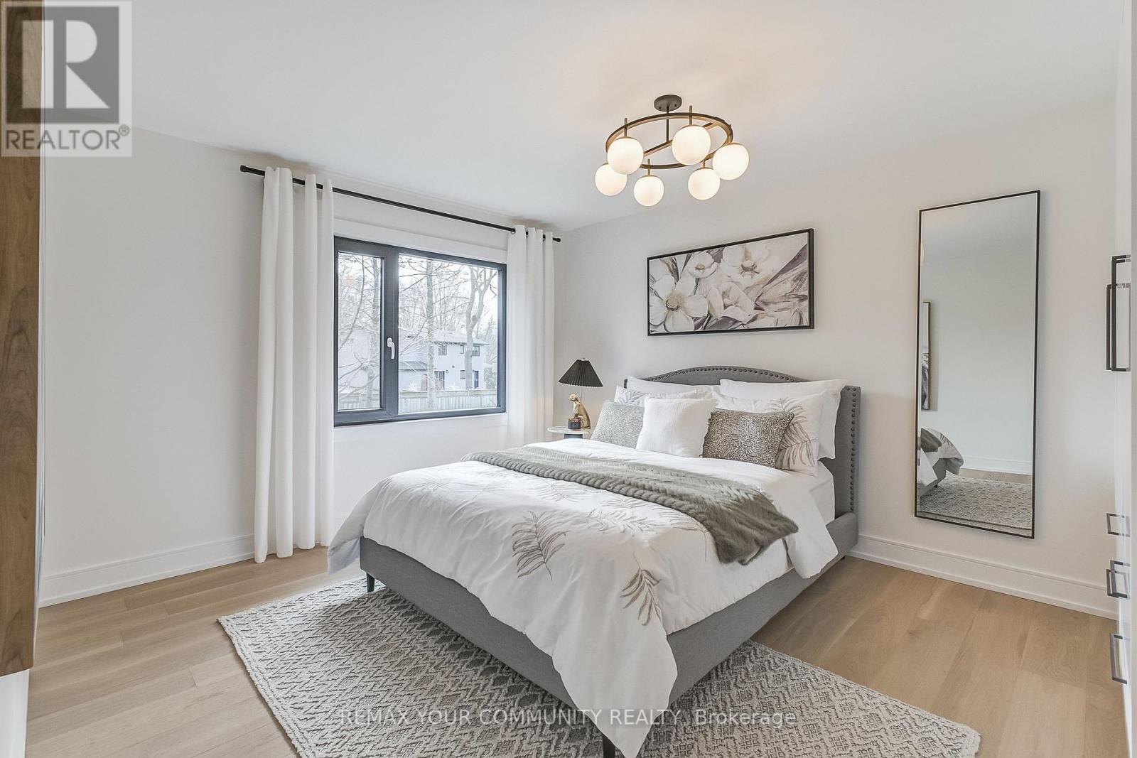 1688 Missenden Crescent, Mississauga, Ontario  L5J 2T4 - Photo 30 - W12996742